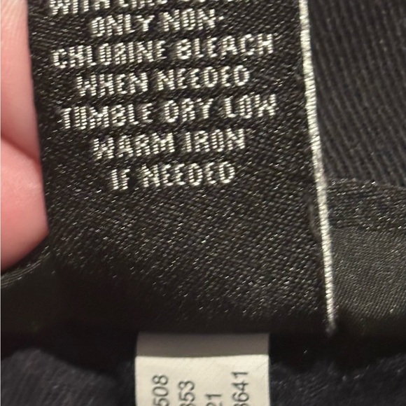 Lane Bryant 28P Black Stretch Capri Jeans Plus Size - Picture 8 of 8